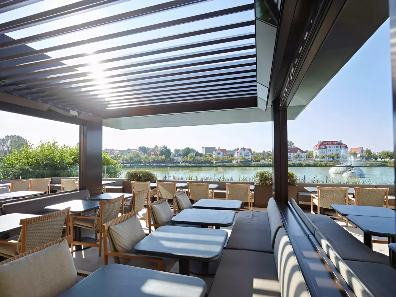 Terrasoverkapping horeca - La Reserve - Knokke