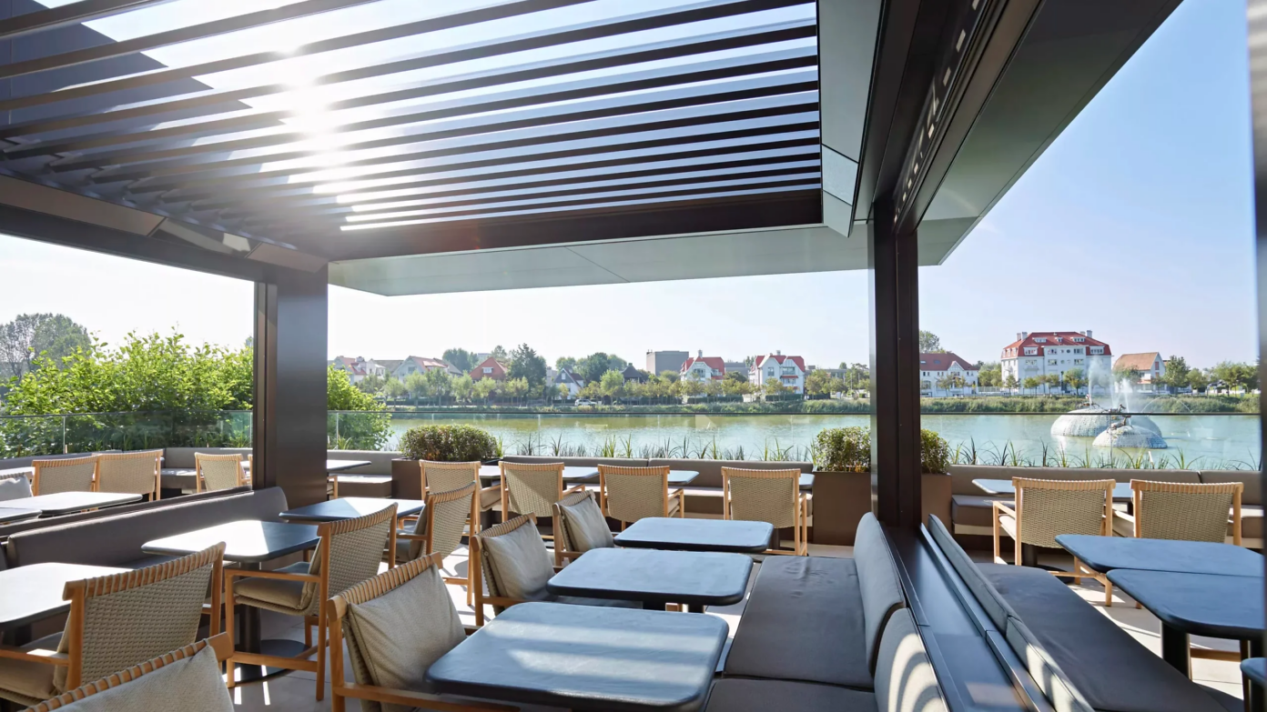 Terrasoverkapping horeca - La Reserve - Knokke